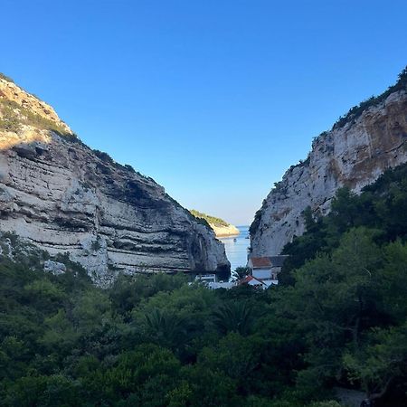 Holiday Home Stiniva Vis Exteriér fotografie
